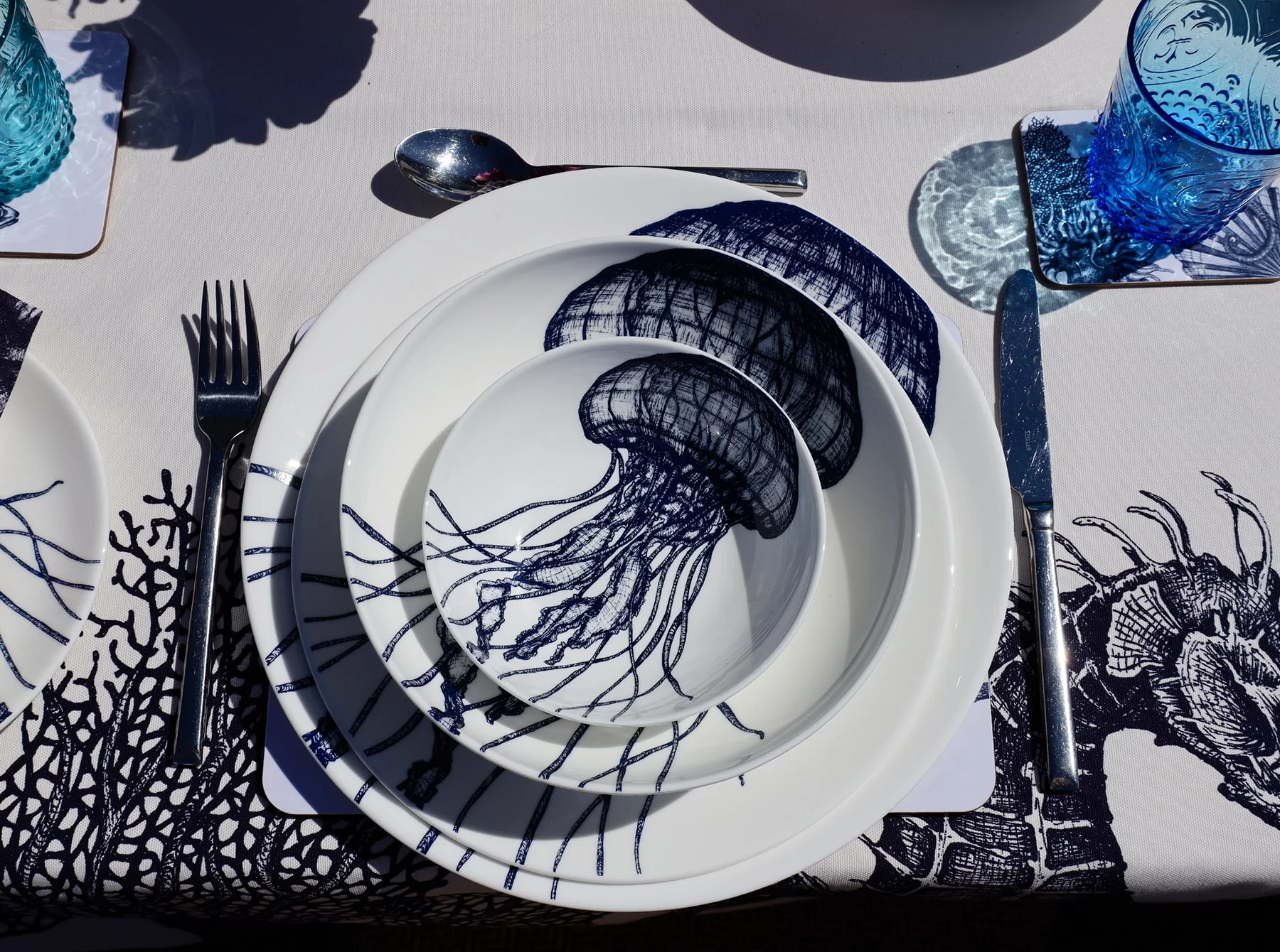 Bone China Jellyfish Dinner Plate - Image 3