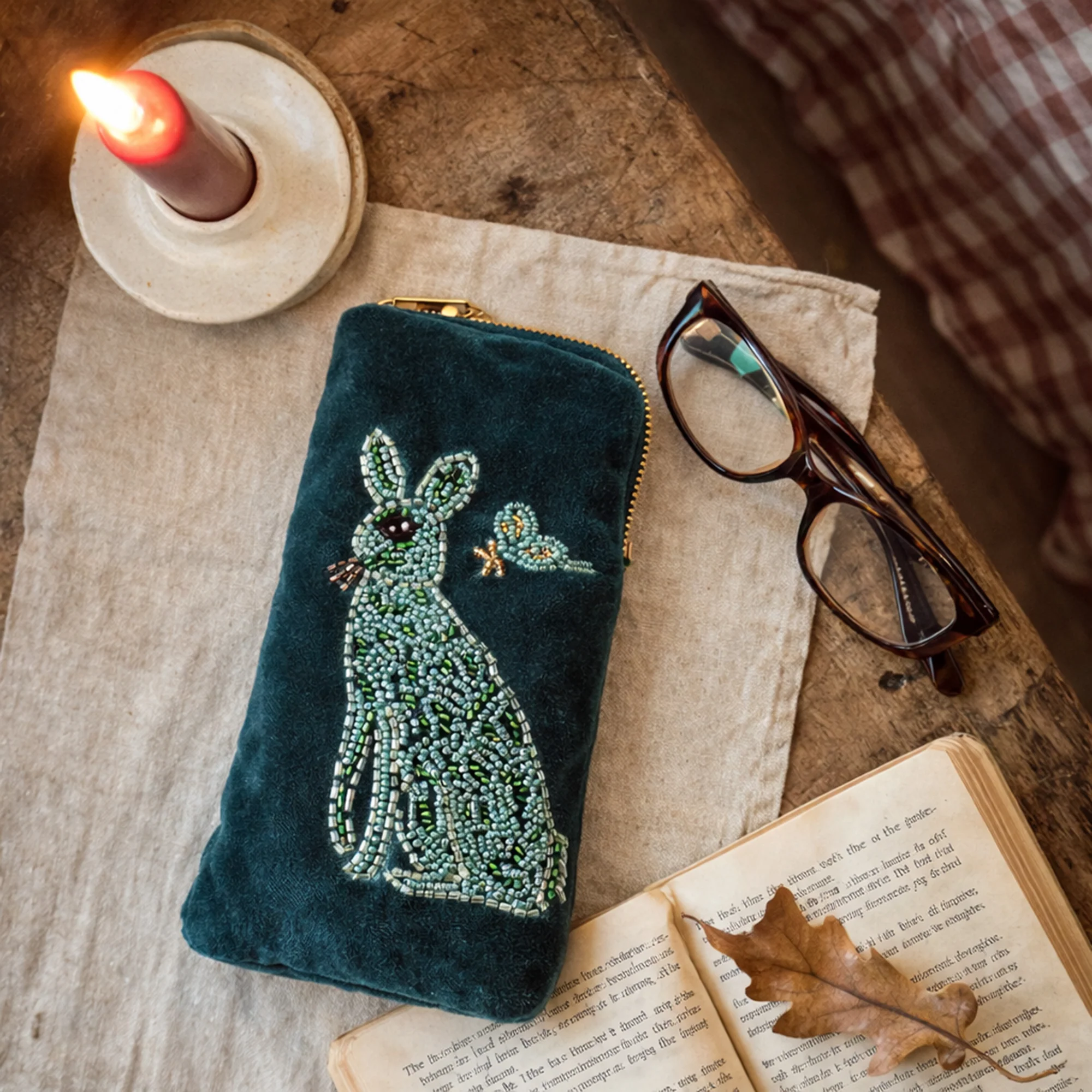 Velvet Beaded Hare Glasses Case - Image 3