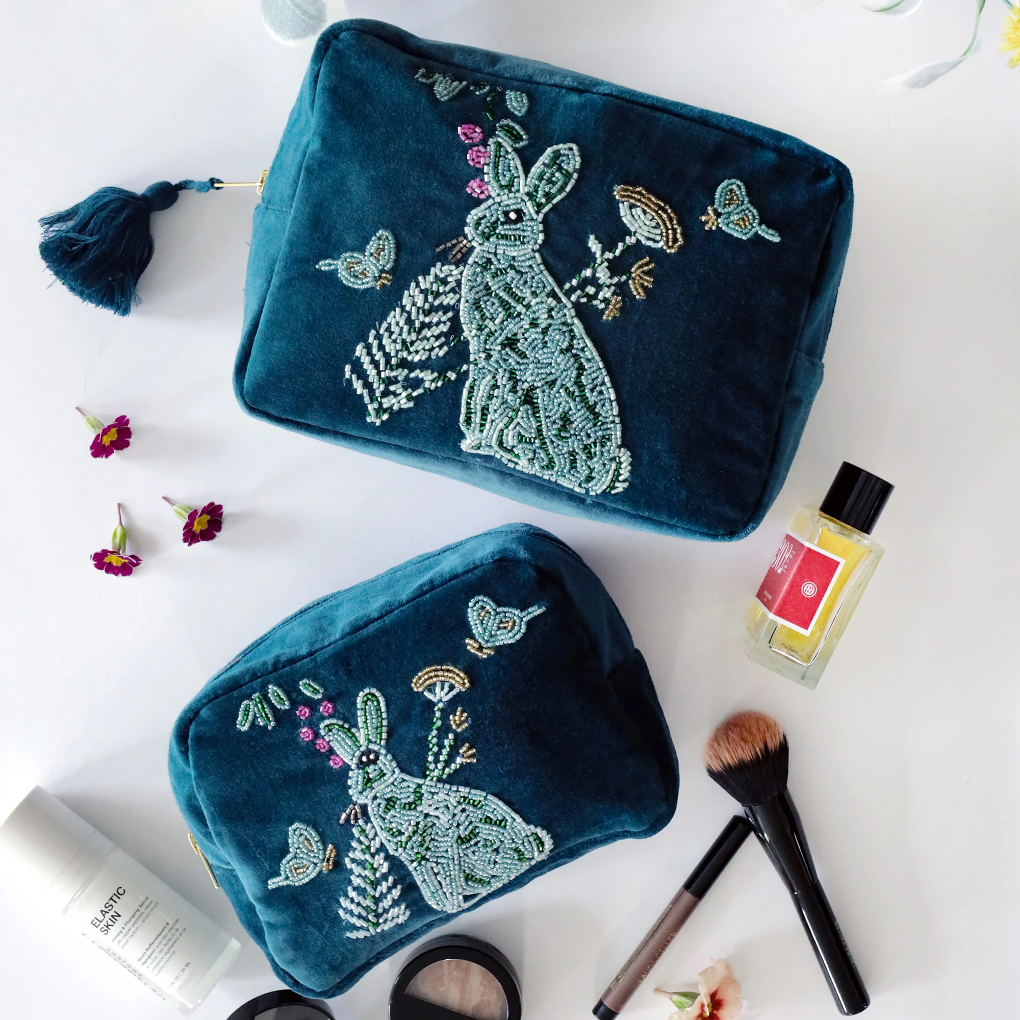Velvet Beaded Hare Wash Bag - Image 4